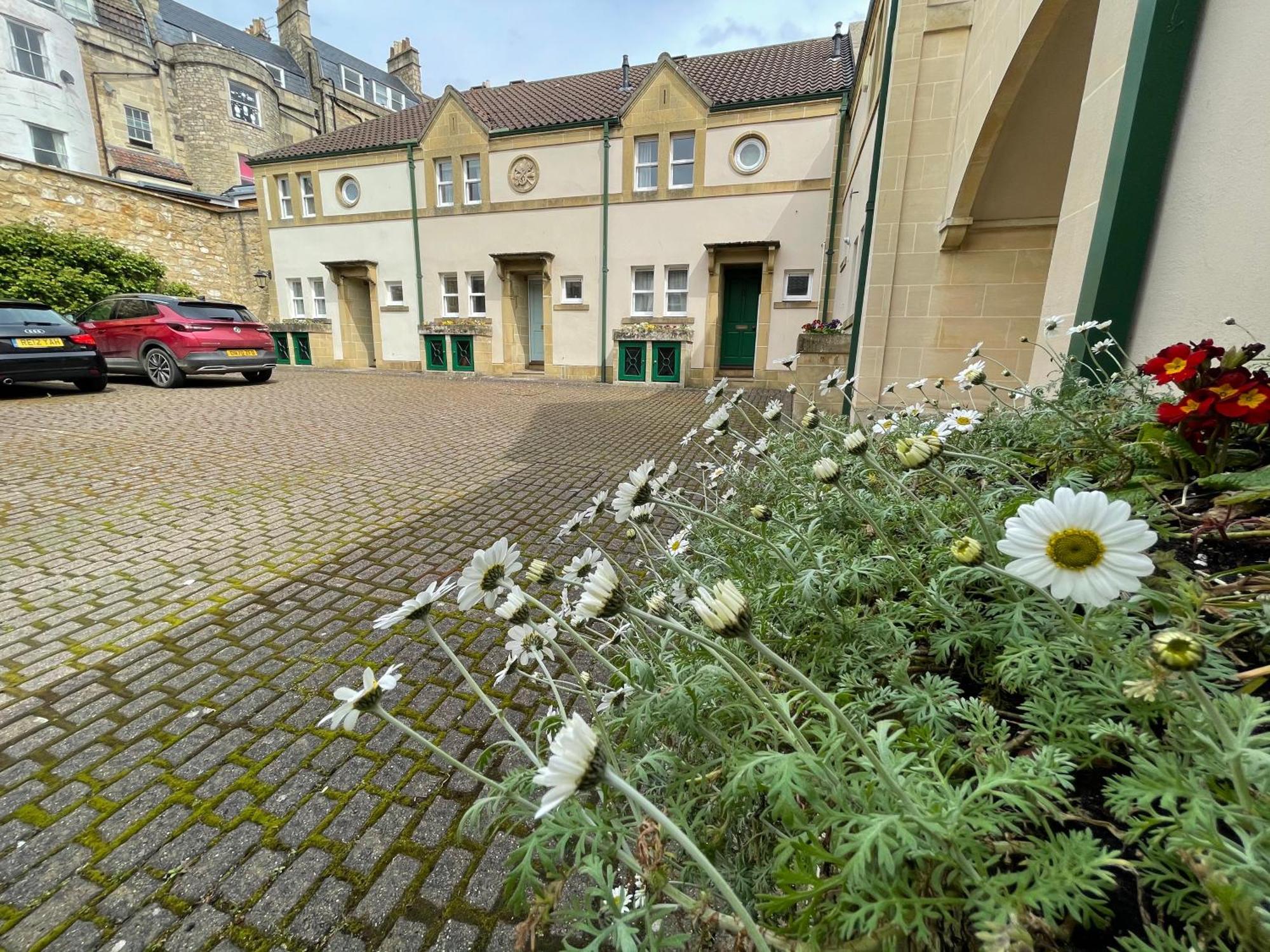 Circus Mews Townhouse:2 Beds:2 En-Suite Baths:Parking:City Centre:Quiet Area Exteriér fotografie
